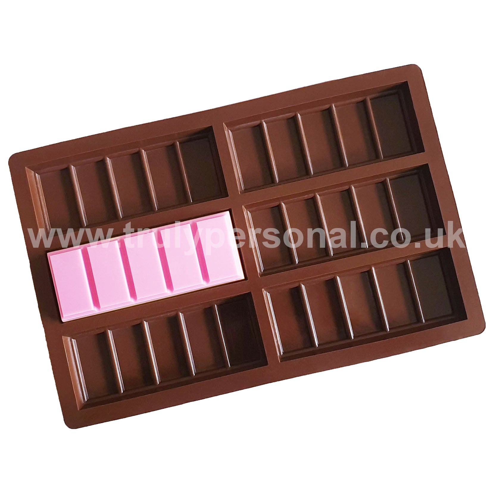 https://www.trulypersonal.co.uk/cdn/shop/products/Snap_Bar_Silicon_Mould_6_Cell_x_5_Section_3_wm.jpg?v=1675769447&width=1946